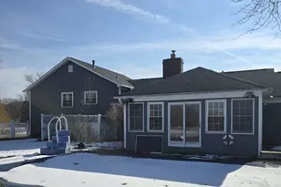 1848 E Marmion Pl, Crete, IL 60417 - Photo 3