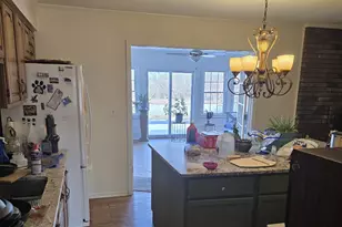 1848 E Marmion Pl, Crete, IL 60417 - Photo 9
