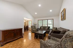 1935 Springhaven Ct, Montgomery, IL 60538 - Photo 3