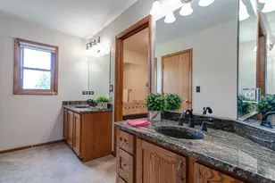 913 Cherokee Ct, Lake Villa, IL 60046 - Photo 21