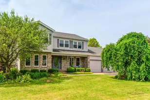 913 Cherokee Ct, Lake Villa, IL 60046 - Photo 3