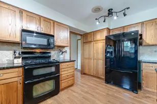 913 Cherokee Ct, Lake Villa, IL 60046 - Photo 15