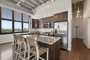 1601 W School St, Chicago, IL 60657 - Photo 11