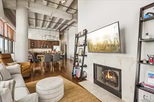 1601 W School St, Chicago, IL 60657 - Photo 15