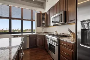 1601 W School St, Chicago, IL 60657 - Photo 5
