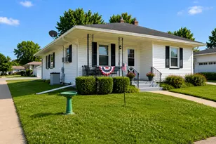 357 E Florence St, Oglesby, IL 61348 - Photo 1