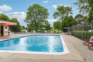 74 Commonwealth Ct, Vernon Hills, IL 60061 - Photo 17