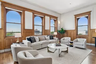 550 W Surf St, Chicago, IL 60657 - Photo 5