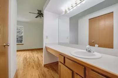 942 Little Falls Court, Elk Grove Village, IL 60007 - Photo 21