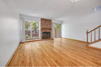 942 Little Falls Court, Elk Grove Village, IL 60007 - Photo 5
