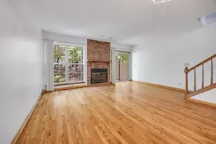 942 Little Falls Ct, Elk Grove Village, IL 60007 - Photo 5