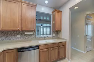 2886 Edgewater Dr, Elgin, IL 60124 - Photo 7
