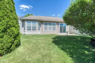 2886 Edgewater Dr, Elgin, IL 60124 - Photo 29