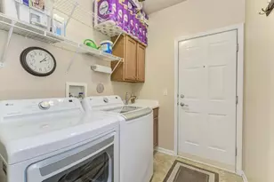 2886 Edgewater Dr, Elgin, IL 60124 - Photo 23