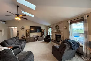 214 W 2nd Street W, Odell, IL 60460 - Photo 3