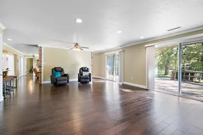 1305 Oaktree Lane, Kankakee, IL 60901 - Photo 11
