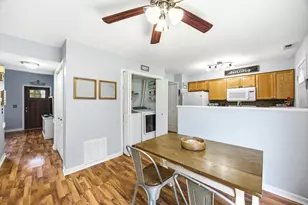 2440 Bridgewater Dr, Woodstock, IL 60098 - Photo 11