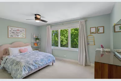 318 E Sunnyside Avenue, Libertyville, IL 60048 - Photo 17