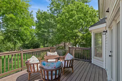 318 E Sunnyside Avenue, Libertyville, IL 60048 - Photo 23