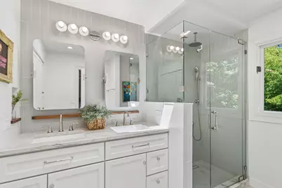 318 E Sunnyside Avenue, Libertyville, IL 60048 - Photo 15