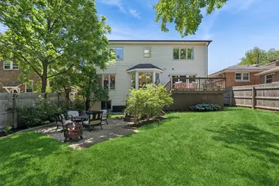 318 E Sunnyside Avenue, Libertyville, IL 60048 - Photo 27