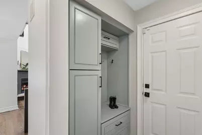 318 E Sunnyside Avenue, Libertyville, IL 60048 - Photo 13