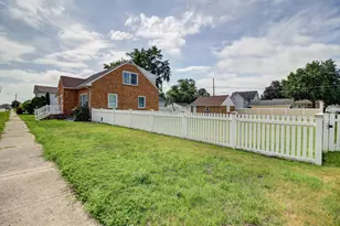 1022 13th Ave, Fulton, IL 61252 - Photo 3