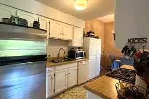 301 Cherrywood Ct, Vernon Hills, IL 60061 - Photo 5