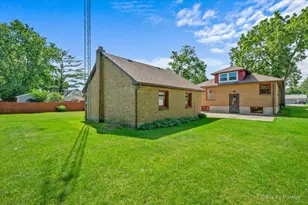 746 Parkway Ave, Elgin, IL 60120 - Photo 35