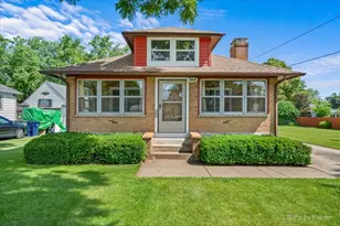 746 Parkway Ave, Elgin, IL 60120 - Photo 1
