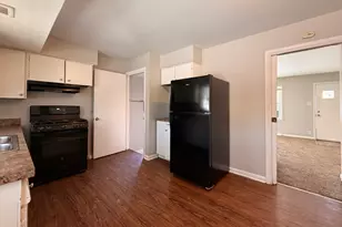326 Clyde Ave, Calumet City, IL 60409 - Photo 9
