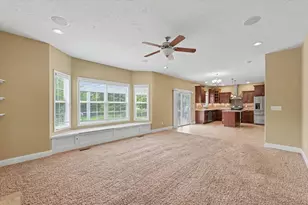 601 Silver Lake Ct, Savoy, IL 61874 - Photo 9
