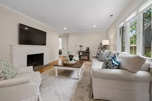 1620 Elder Ln, Northfield, IL 60093 - Photo 3