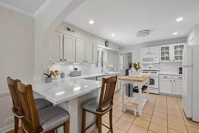 1620 Elder Lane, Northfield, IL 60093 - Photo 9