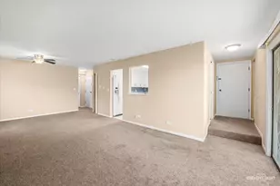 109 Gregory St, Aurora, IL 60504 - Photo 3