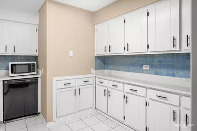 109 Gregory Street #13, Aurora, IL 60504 - Photo 5