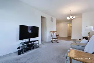 7121 Country Club Hills Dr, Fox Lake, IL 60020 - Photo 3