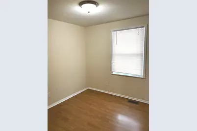 335 E Mulberry Drive, Glenwood, IL 60425 - Photo 5