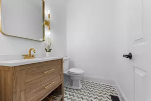 1340 W Melrose St, Chicago, IL 60657 - Photo 9