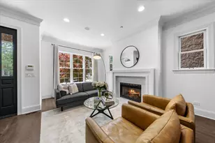 1340 W Melrose St, Chicago, IL 60657 - Photo 3