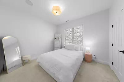 1340 W Melrose Street, Chicago, IL 60657 - Photo 17
