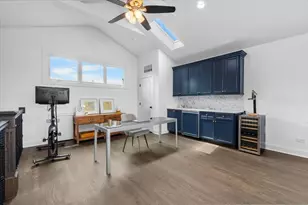 1340 W Melrose St, Chicago, IL 60657 - Photo 19