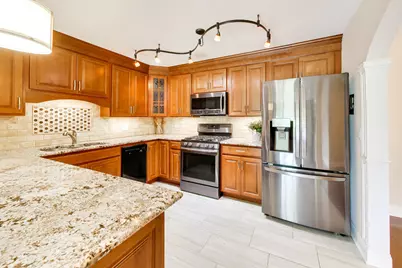 1575 Sandpebble Drive #104, Wheeling, IL 60090 - Photo 9