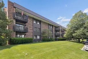 1424 Woodbridge Rd, Joliet, IL 60436 - Photo 1