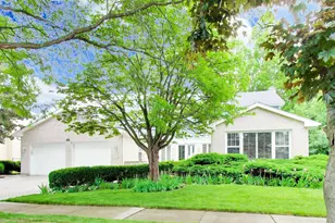 4225 Terri-Lyn Ln, Northbrook, IL 60062 - Photo 1