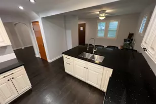 17 N Iowa Ave, Addison, IL 60101 - Photo 15