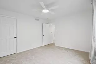 1210 Wilshire Ct, Champaign, IL 61821 - Photo 33