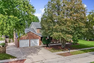 1210 Wilshire Ct, Champaign, IL 61821 - Photo 3