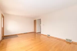 7234 W Fitch Ave, Chicago, IL 60631 - Photo 5