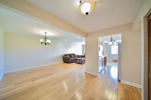 625 W Huntington Commons Rd, Mount Prospect, IL 60056 - Photo 11